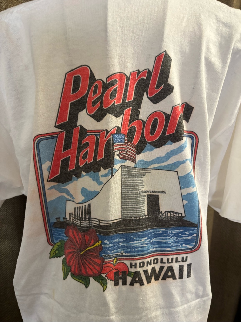 Vintage Screen Stars White men’s Pearl Harbor Graphic Tee withMulticolor Print